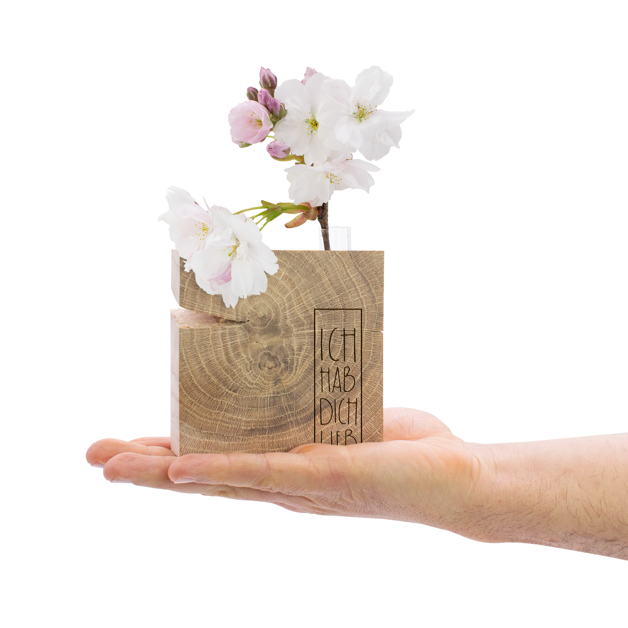dekorativer Holzquader aus Eiche mit Schriftzug „Ich hab dich lieb“ graviert und kleiner Vase eingelassen