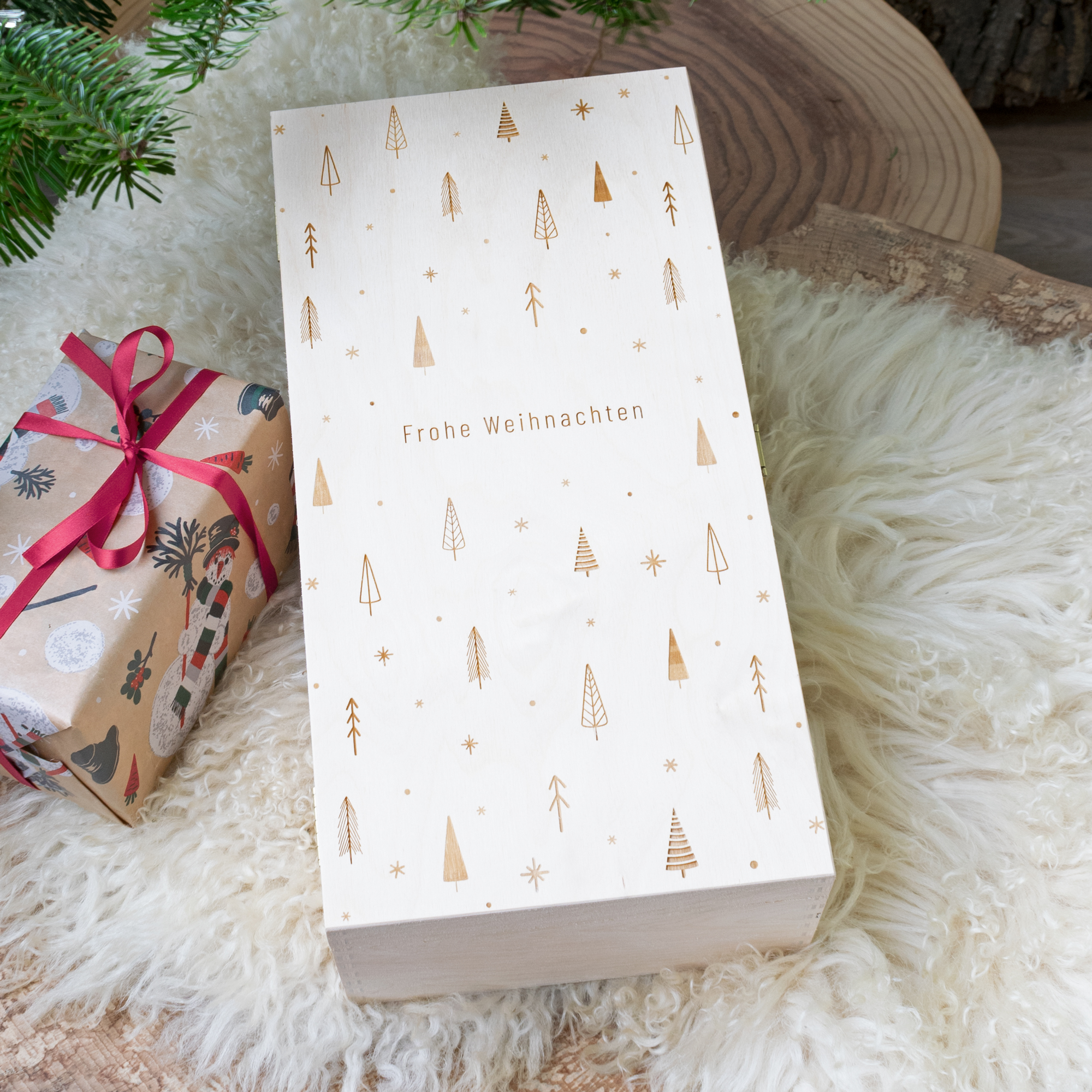 Holzkiste als Verpackung für Weihnachtspräsente, personalisierbar