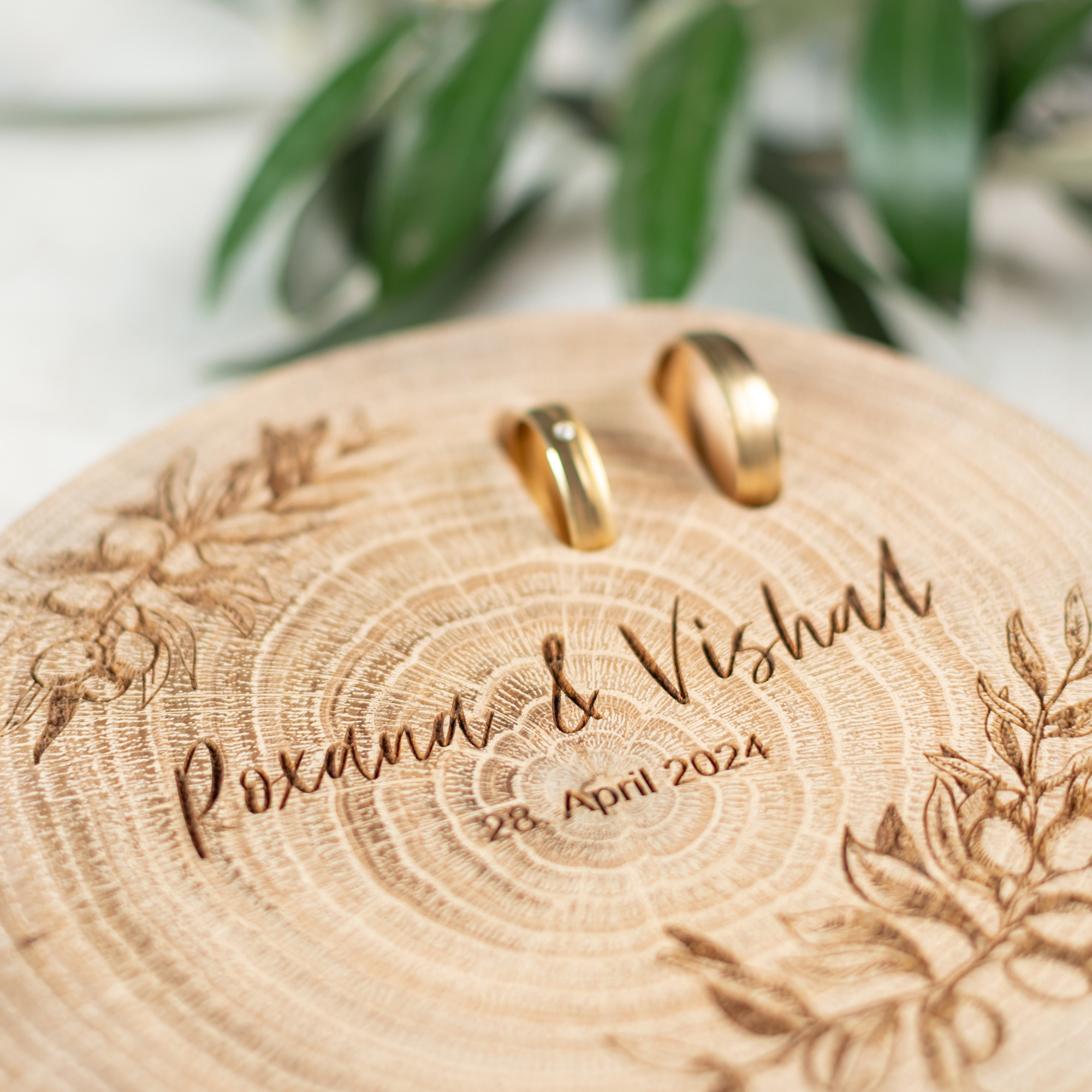Nachhaltiges Ringkissen aus Holz – Handarbeit aus Deutschland – Hochzeit Greenery