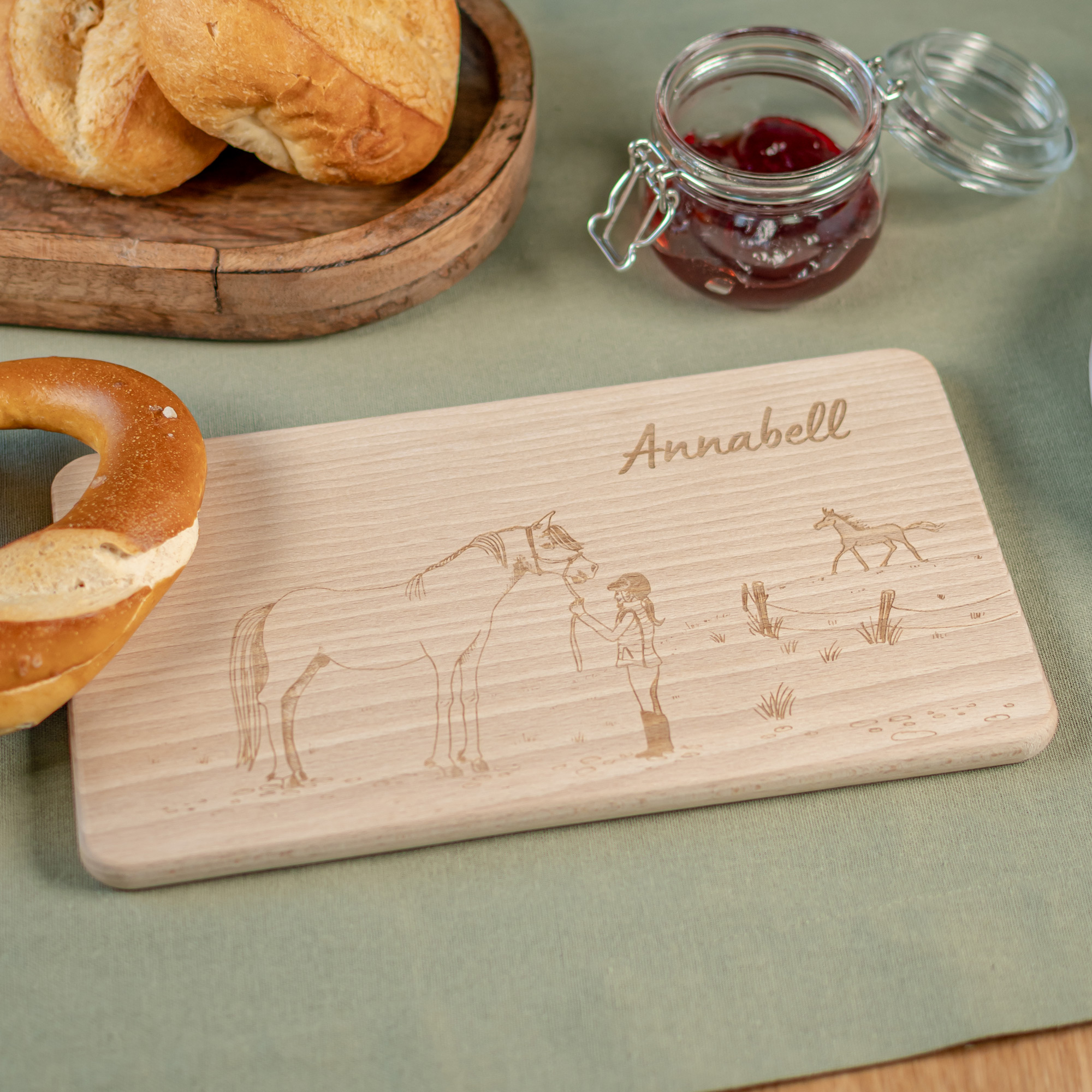 Frühstücksbrettchen für Mädchen mit Name, Pferd, Pferdemädchen