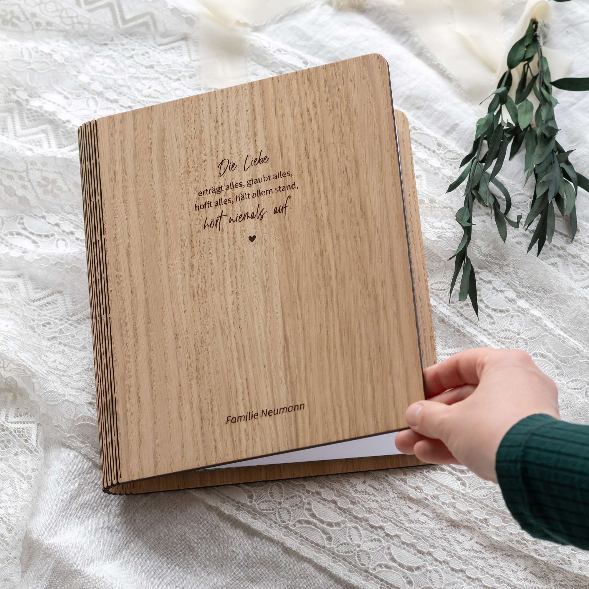 Buch aus Holz für Eure Heiratsurkunde, Geburtsurkunden, etc., personalisiertes Familienbuch